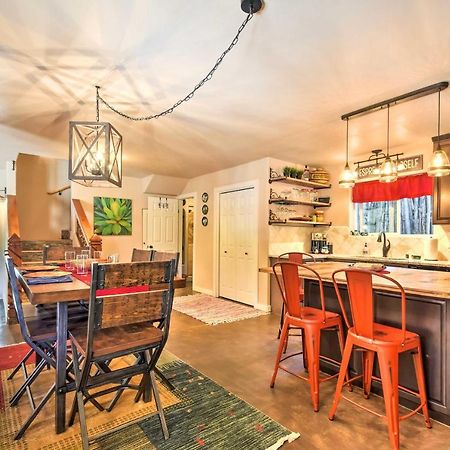 Cozy Home With Media Room Short Walk To Taos Plaza! エクステリア 写真