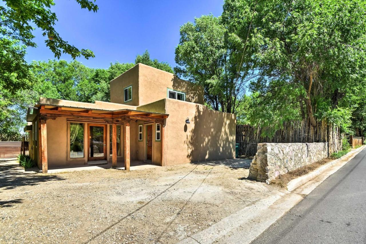 Cozy Home With Media Room Short Walk To Taos Plaza! エクステリア 写真