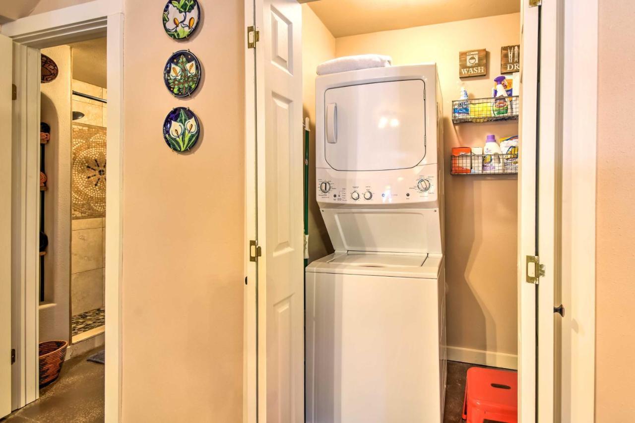 Cozy Home With Media Room Short Walk To Taos Plaza! エクステリア 写真
