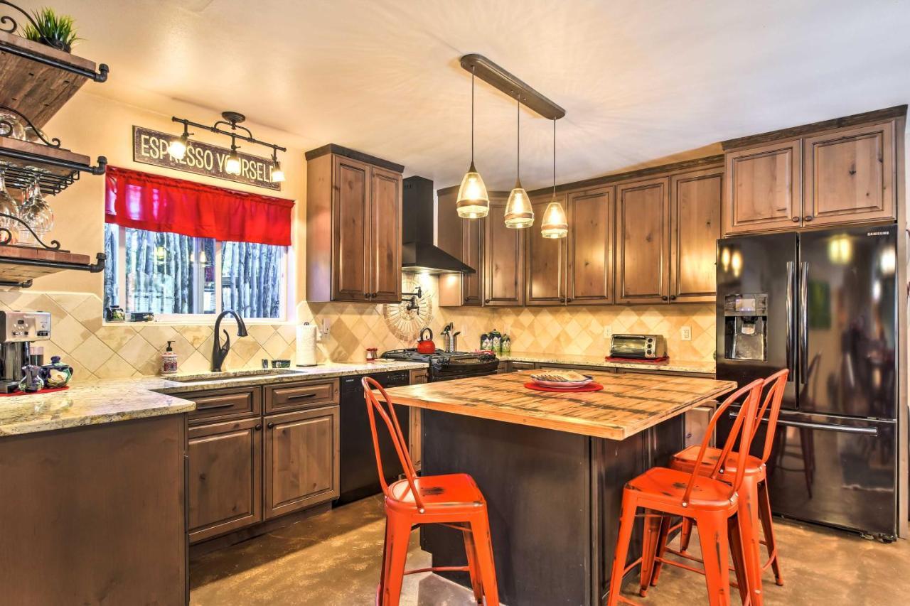 Cozy Home With Media Room Short Walk To Taos Plaza! エクステリア 写真